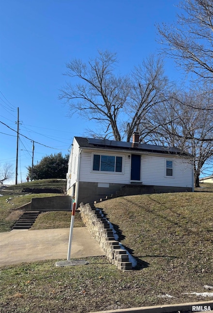 611 Palestine Rd, Chester, IL 62233