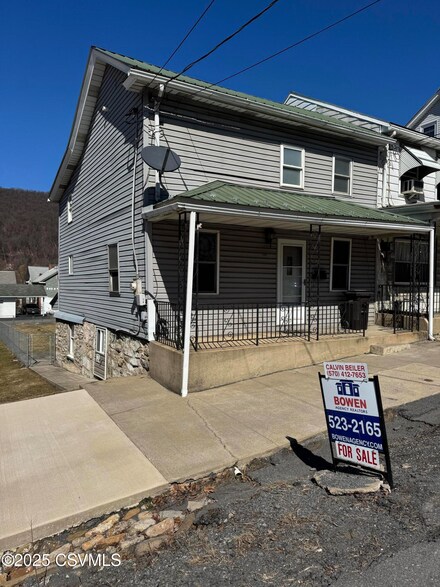 1041 W Shamokin St, Trevorton, PA 17881