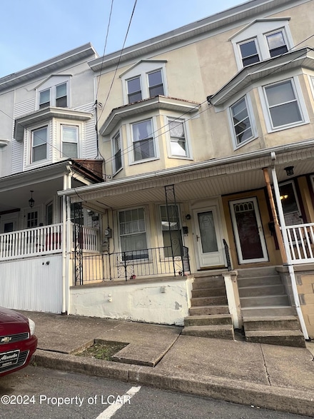 922 E Dewart St, Shamokin, PA 17872
