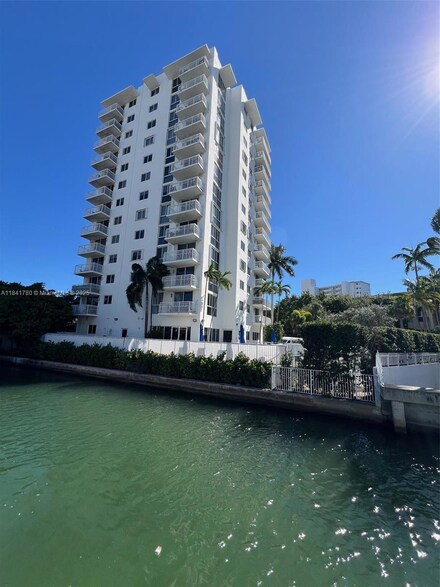1688 West Ave Unit 1005, Miami Beach, FL 33139