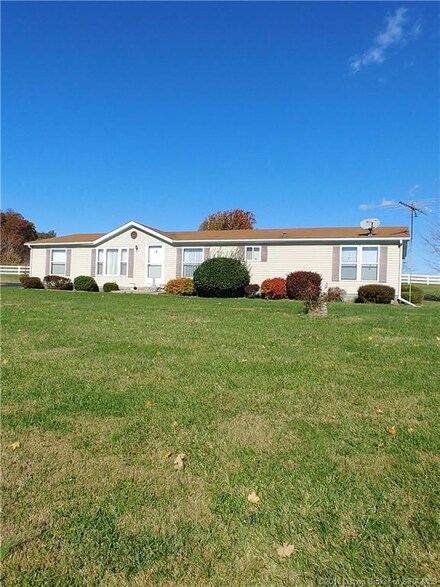 8500 S Harrison Park Dr SE, Laconia, IN 47135