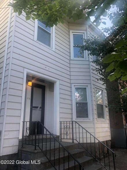 706 State St, Albany, NY 12203