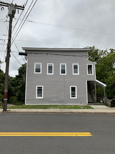 69 Franklin St, Danielson, CT 06239