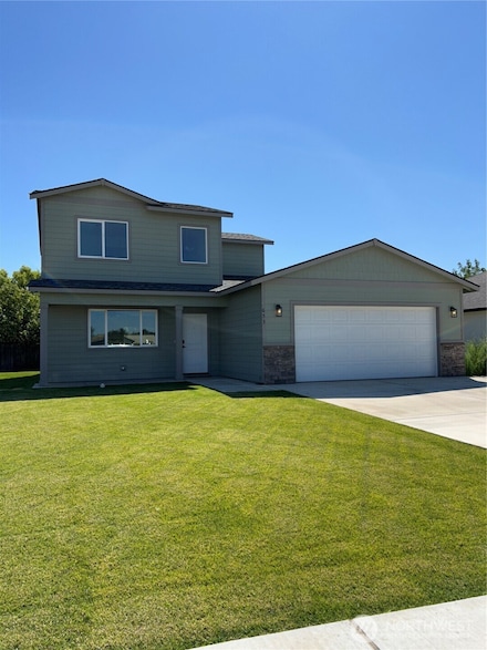 653 E Franklin St, Connell, WA 99326