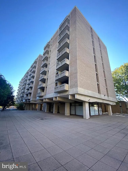 240 M St SW Unit E614, Washington, DC 20024