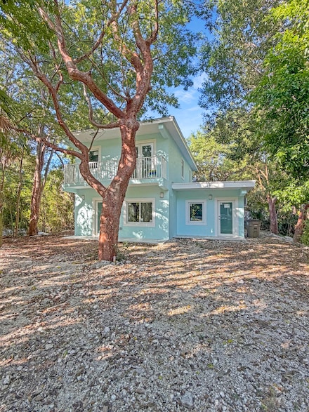 203 Antigua Rd, Tavernier, FL 33070