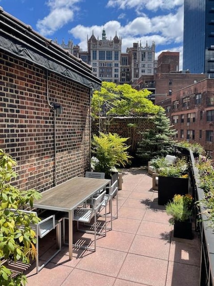 314 E 41st St Unit PH-2B, New York, NY 10017