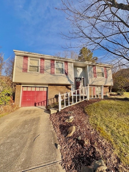 747 Vanderbilt Dr, Monroeville, PA 15146
