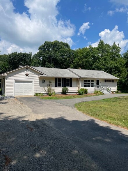 516 Hill St, Raynham, MA 02767