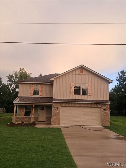 33 Bank Dr, Moundville, AL 35474
