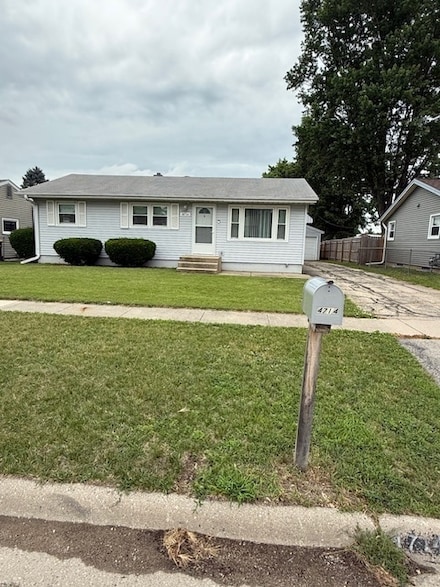4714 Pine Al Dr, Machesney Park, IL 61115