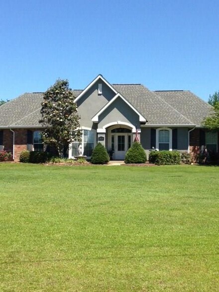 20394 Gleber Dr, Loranger, LA 70446