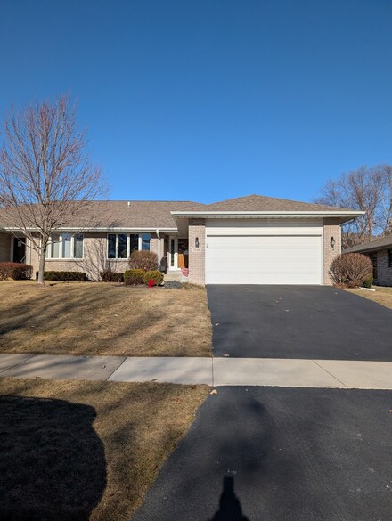 7190 Weathered Oak Ln Unit 49B, Rockford, IL 61107