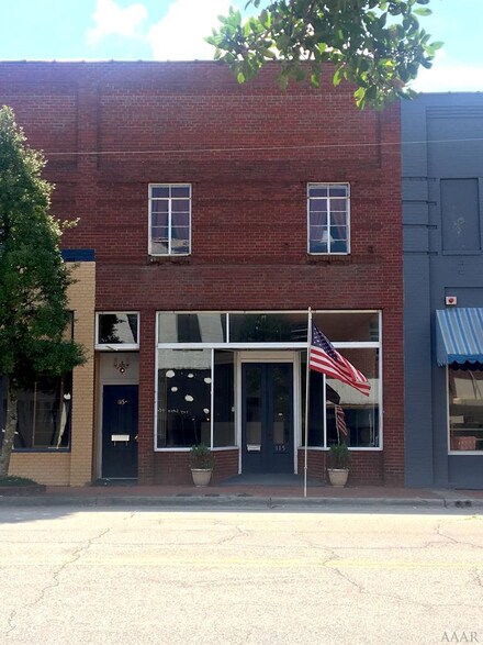 115 S King St, Windsor, NC 27983