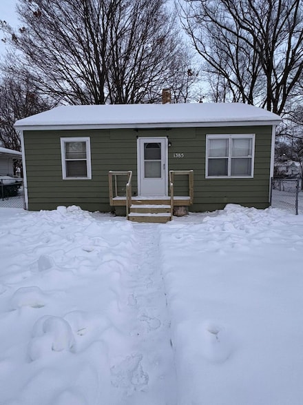 1385 Superior St, Benton Harbor, MI 49022