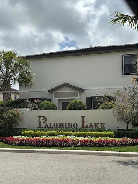 4706 Santa Cruz Way, Davie, FL 33314