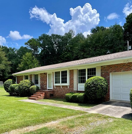 131 Oakridge St, Abbeville, SC 29620
