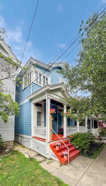 2017 Greenup St, Covington, KY 41014