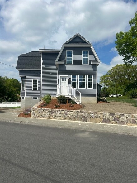 182 Russ St, Randolph, MA 02368