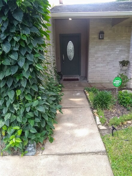 16942 Cairnloch St, Houston, TX 77084