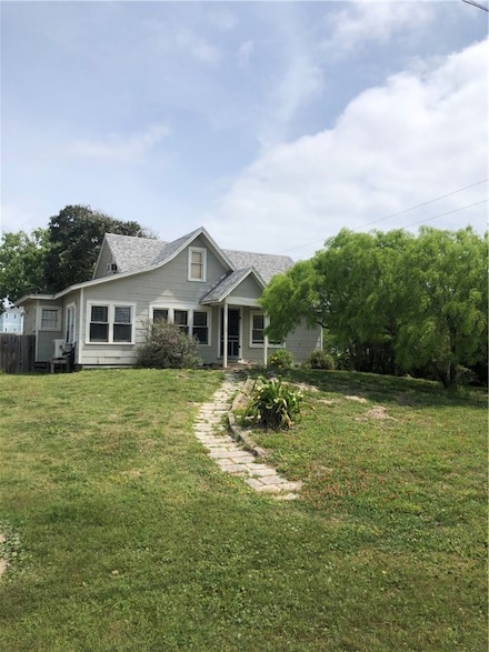 325 E Oaks Ave, Port Aransas, TX 78373