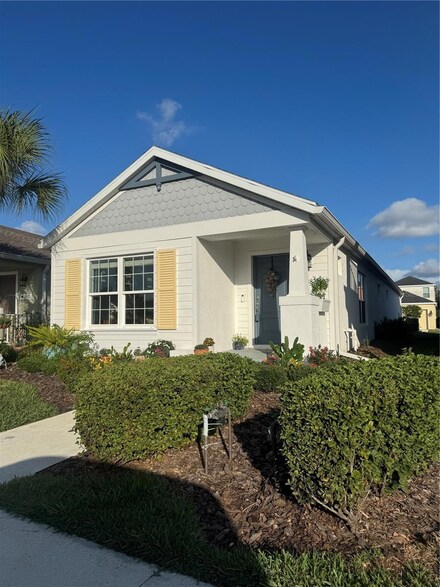 3828 Shimmering Oaks Dr, Parrish, FL 34219