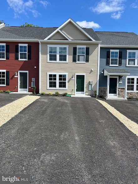 162 Gentle Breeze Dr, Bunker Hill, WV 25413