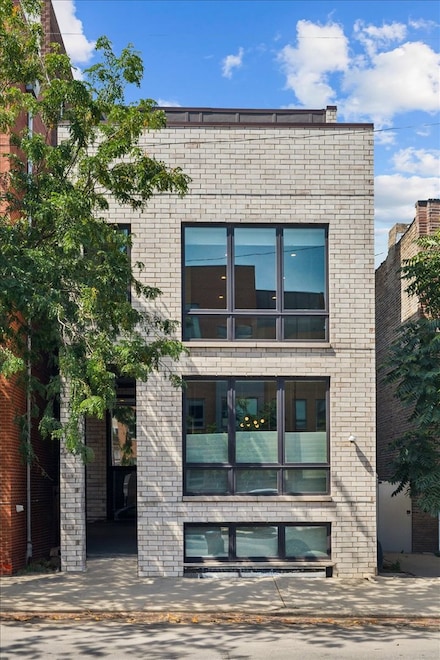 2740 N Ashland Ave Unit 2, Chicago, IL 60614