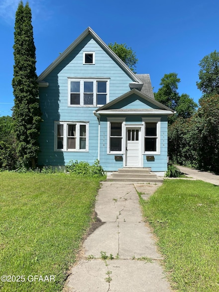 1116 Belmont Rd, Grand Forks, ND 58201