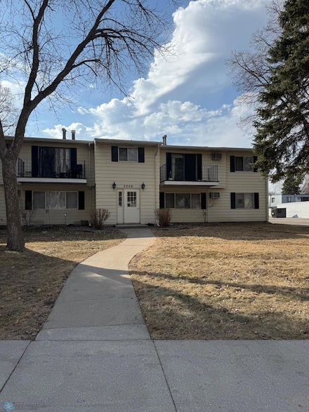 3306 2nd St N Unit D32, Fargo, ND 58102