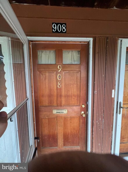 908 Garnet Dr Unit 9J, Burlington, NJ 08016