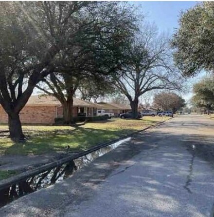 2617 Tanglewood Dr, Commerce, TX 75428
