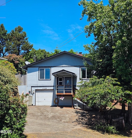 1725 NW Oceanview Dr, Newport, OR 97365
