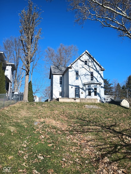 316 E 5th St, Rushville, IN 46173