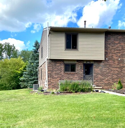 5401 Maple Ridge Unit 69, Haslett, MI 48840