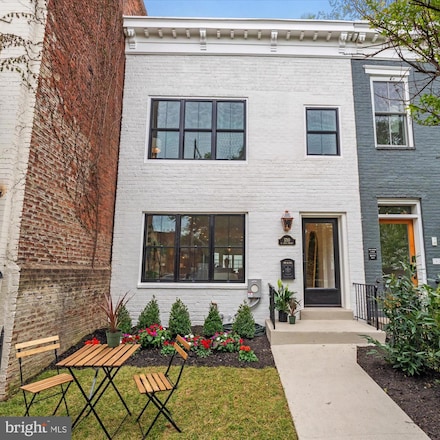 1708 1/2 10th St NW, Washington, DC 20001