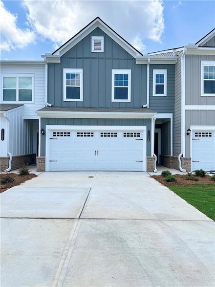 1138 Chastain Dr, Sugar Hill, GA 30518