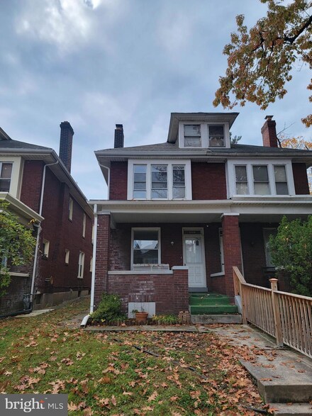 1220 N 16th St, Harrisburg, PA 17103
