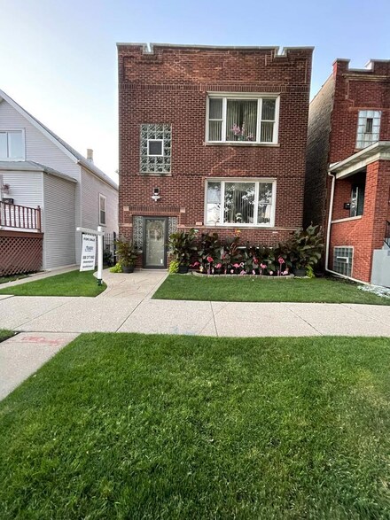 5540 W Drummond Place, Chicago, IL 60639