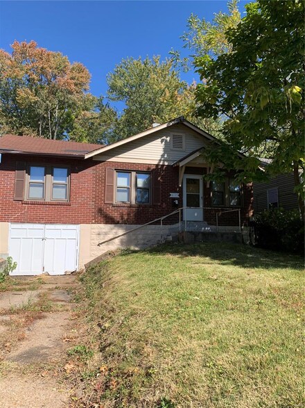 8123 Allen Ave, Saint Louis, MO 63114