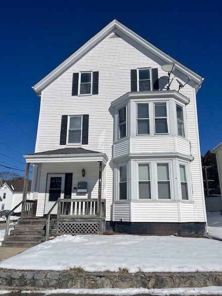 50 Rockland Ave, Woonsocket, RI 02895