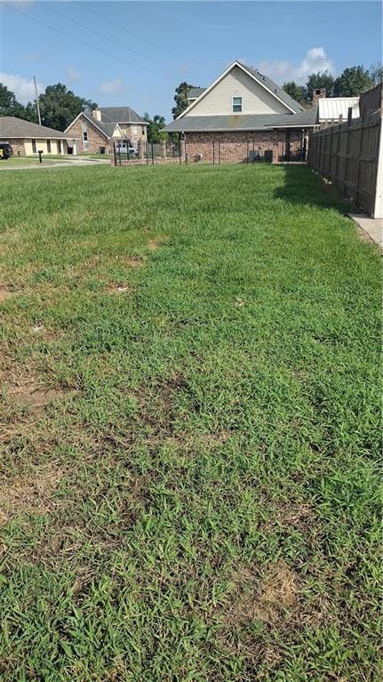2800 Oak Dr, Violet, LA 70092