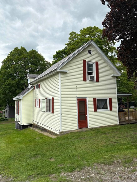 9 Ferris St, Barre, VT 05641