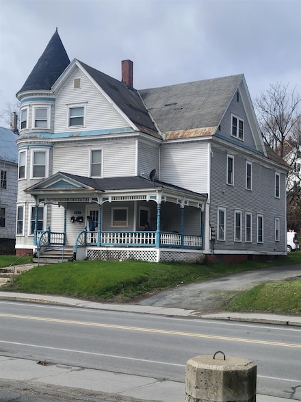 663 Railroad St, Saint Johnsbury, VT 05819