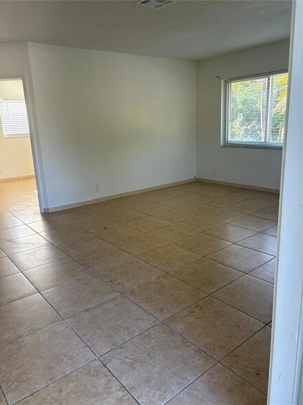 200 SW 9th St Unit 6, Fort Lauderdale, FL 33315