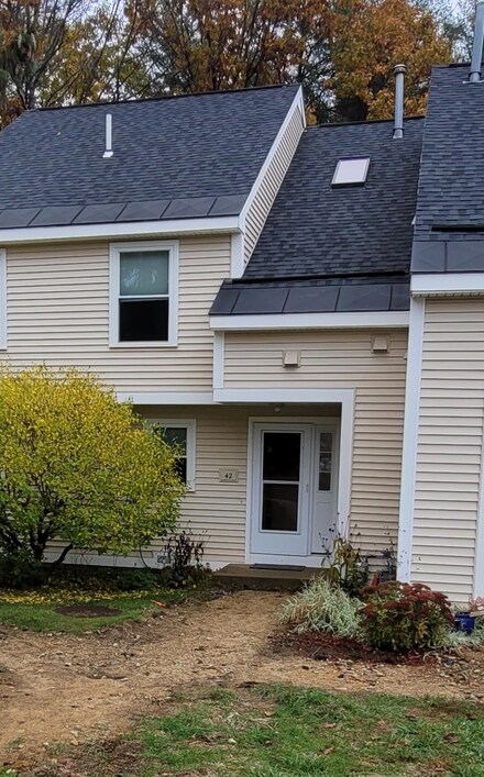 42 Modena Dr, Concord, NH 03303
