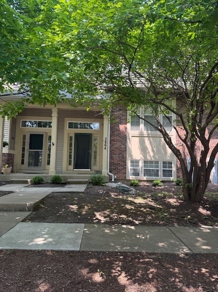 2864 N Greenwood Ave, Arlington Heights, IL 60004