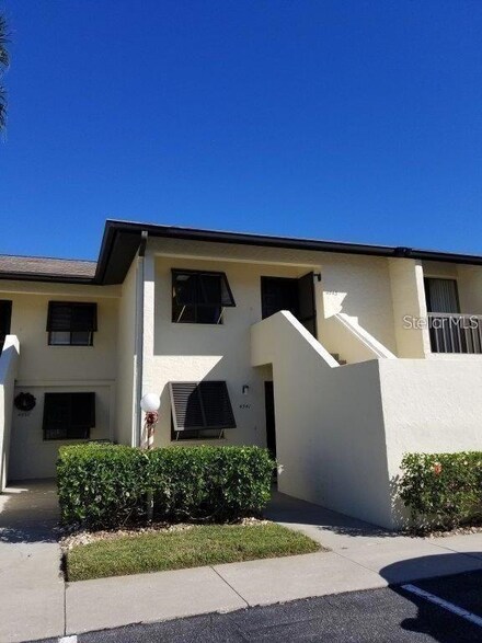 4543 Longwater Chase Unit 22, Sarasota, FL 34235