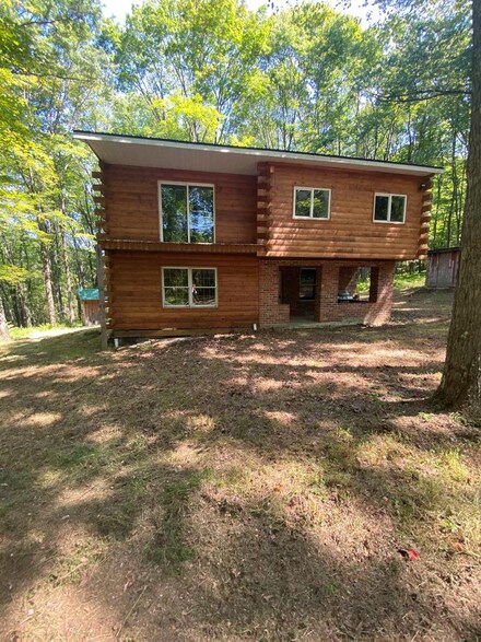152 Luktisch Ln, Venus, PA 16364