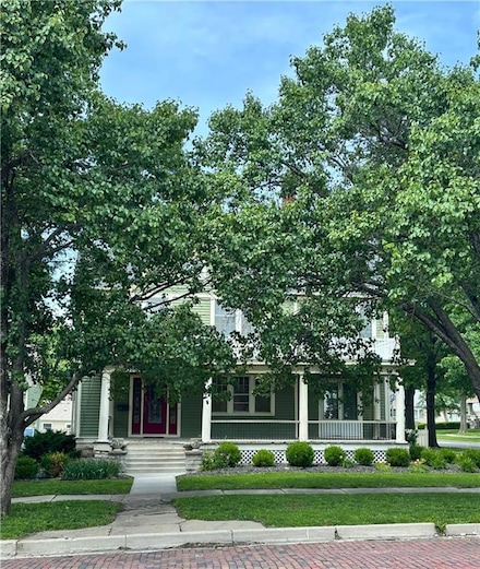 510 E Chippewa St, Paola, KS 66071